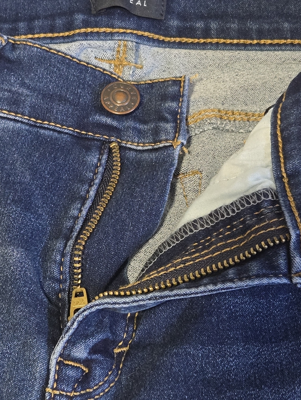 Curve Appeal Bermuda Shorts, High-Rise, Dark Wash, 5-Pocket Design-Size 4/27 - Picture 3 of 13